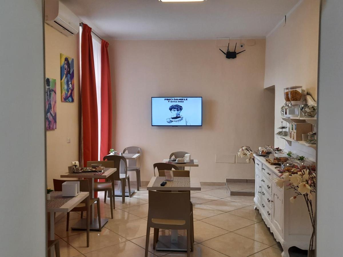 Re Diego Bed & Breakfast Napoli Bagian luar foto